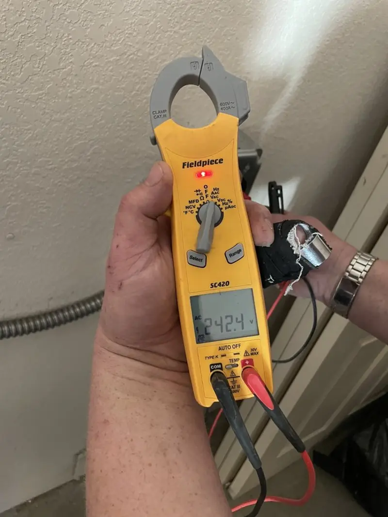 Voltage testing with clamp meter during Generator Installation in Park Ridge